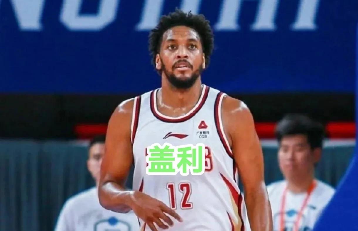 防守意识觉醒，球员在场上展现出硬朗一面