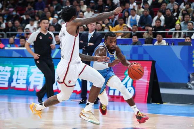 贵州男篮险胜云南队,实现积分领先 贵州男篮险胜云南队,实现积分领先