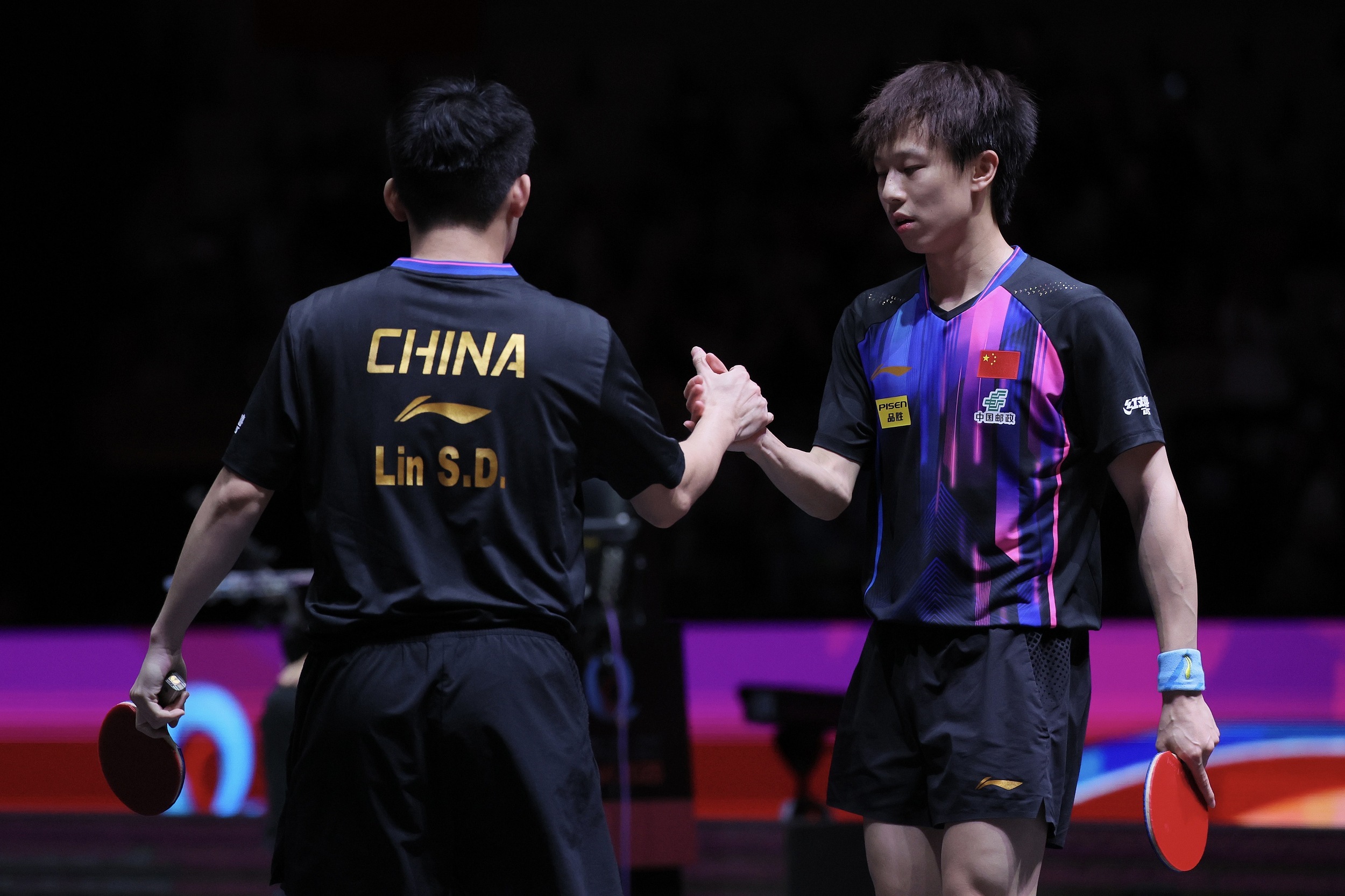 包含中国乒乓球队鏖战英国乒乓球队，水谷隼绝境逆转的词条