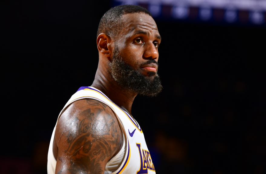 关于土耳其绝杀英格兰，范佩西三分雨点燃全场的信息