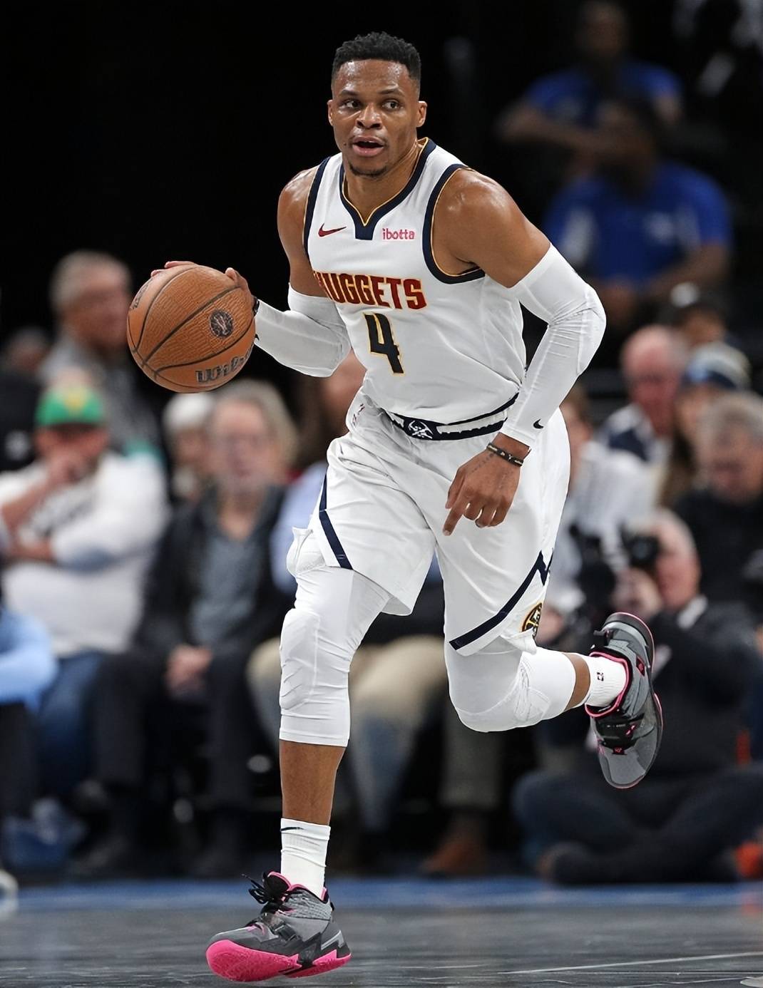 关于雷霆碾压猛龙,威斯布鲁克爆发神勇的信息 关于雷霆碾压猛龙,威斯布鲁克爆发神勇的信息