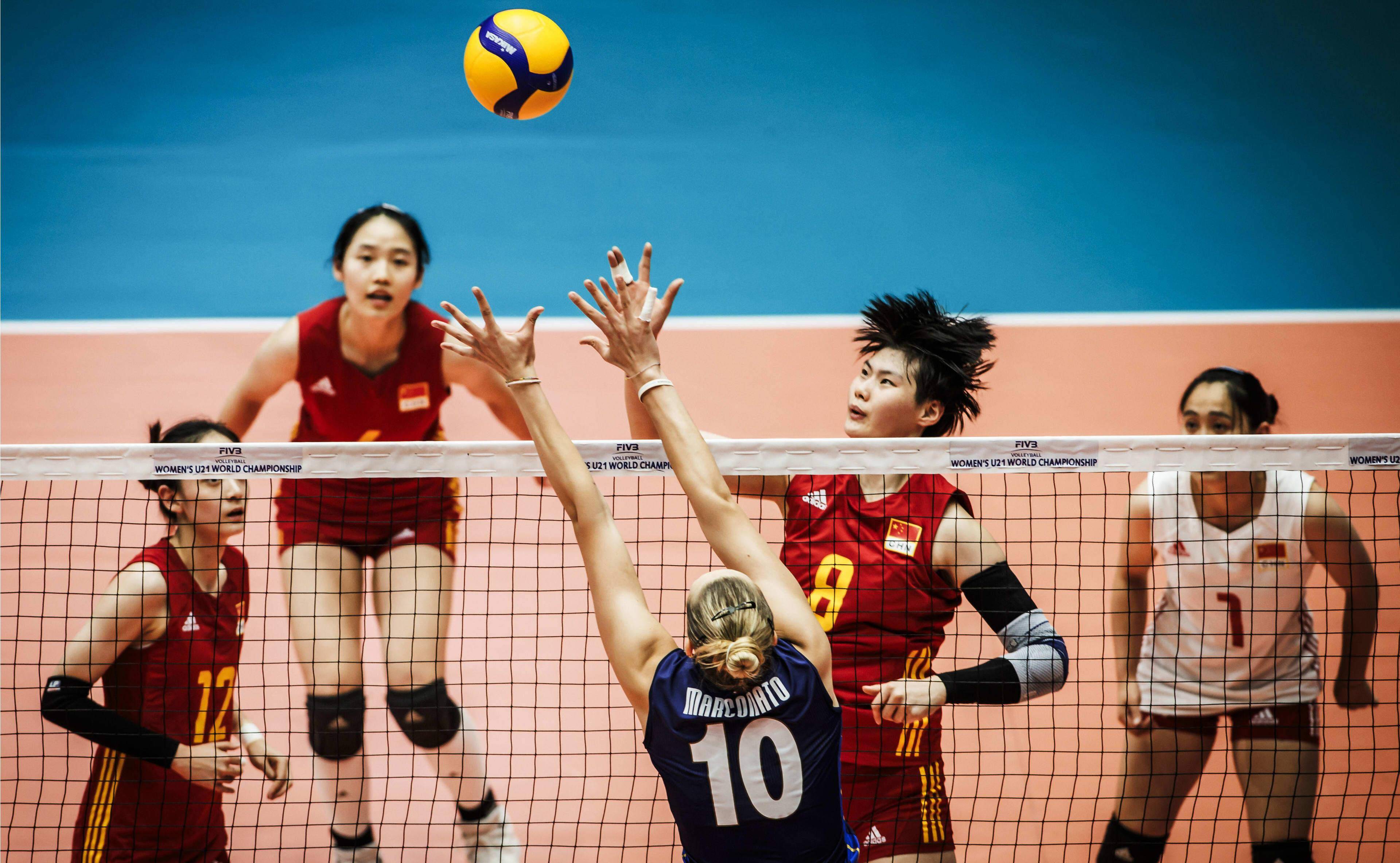 排球球员突破自我，表现堪称完美的简单介绍