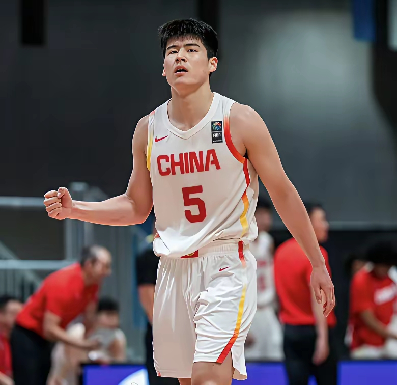 包含鹈鹕逆转马刺，赵继伟高光表现的词条