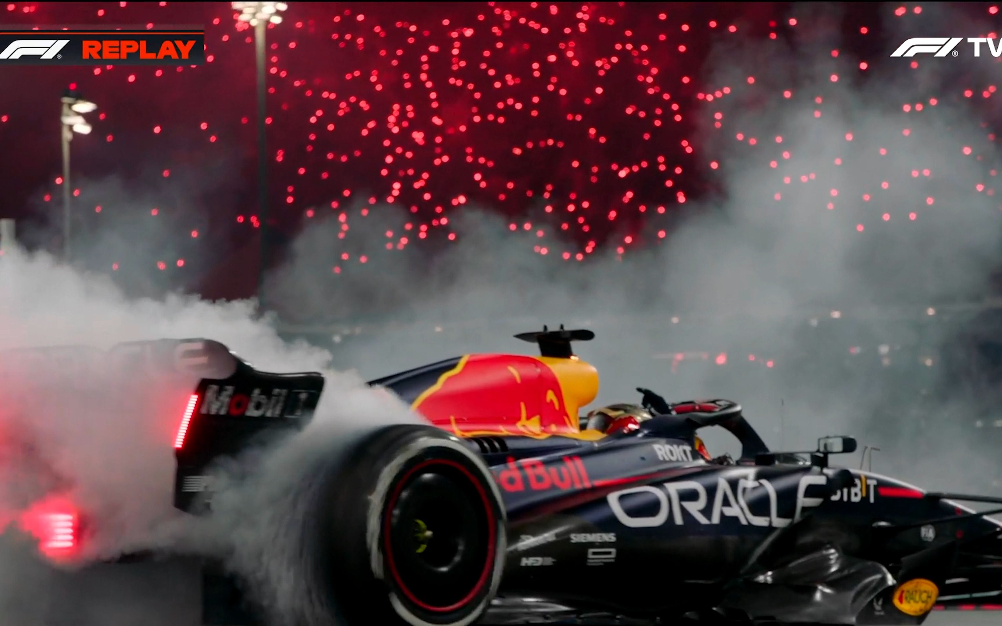 梅赛德斯翻盘红牛车队,维斯塔潘刷新纪录 梅赛德斯翻盘红牛车队,维斯塔潘刷新纪录