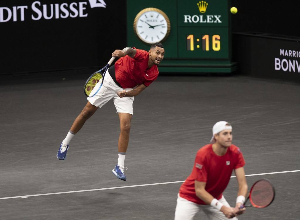 拉沃尔杯绝杀温网，西西帕斯带队取胜